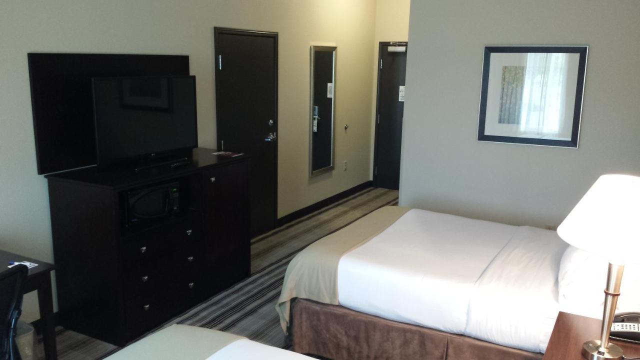 Holiday Express & By Ihg 3*